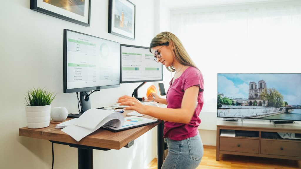 Best Standing Desks Under $1000